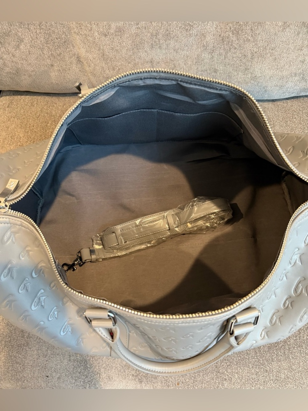 New never used-Glamaholic Lifestyle Duffle Bag-Gray - Picture 6 of 7